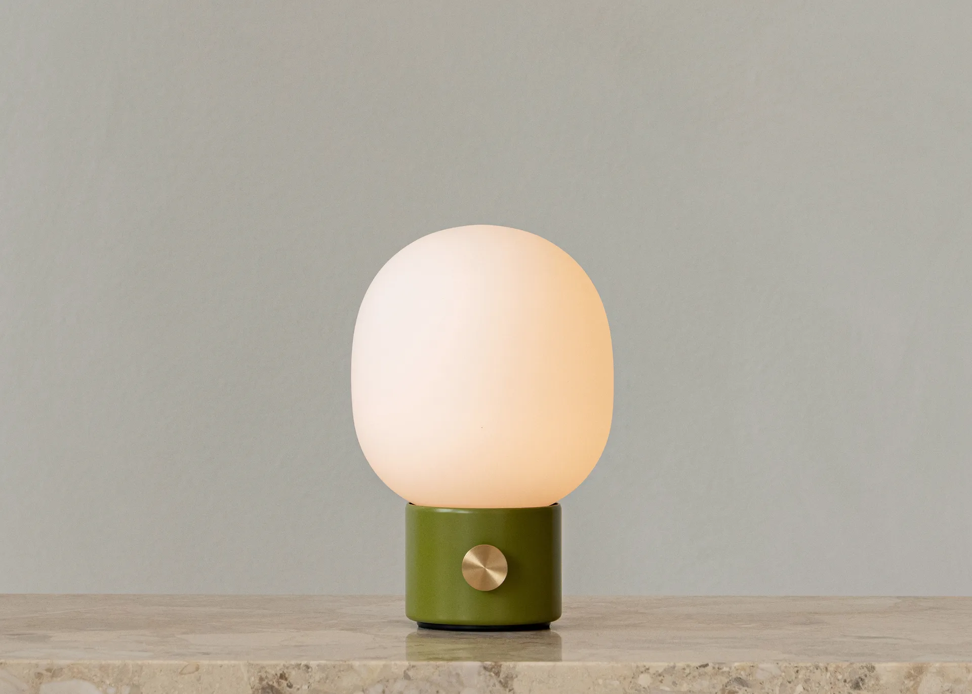 JWDA portable bordlampe, Dusty green Audo Copenhagen