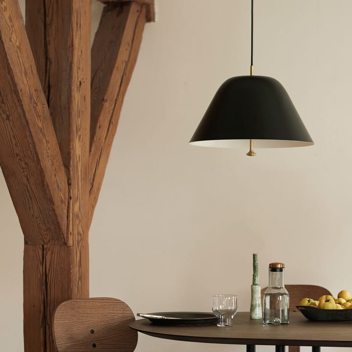 Lehvitete pendel Ø40 cm, Svart-messing Audo Copenhagen