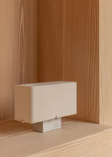 Nonna bordlampe 24 cm - Børstet aluminium-sand - Audo Copenhagen