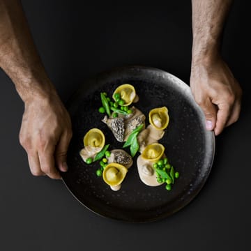 Norm middagstallerken Ø23 cm - Dark Glazed - Audo Copenhagen