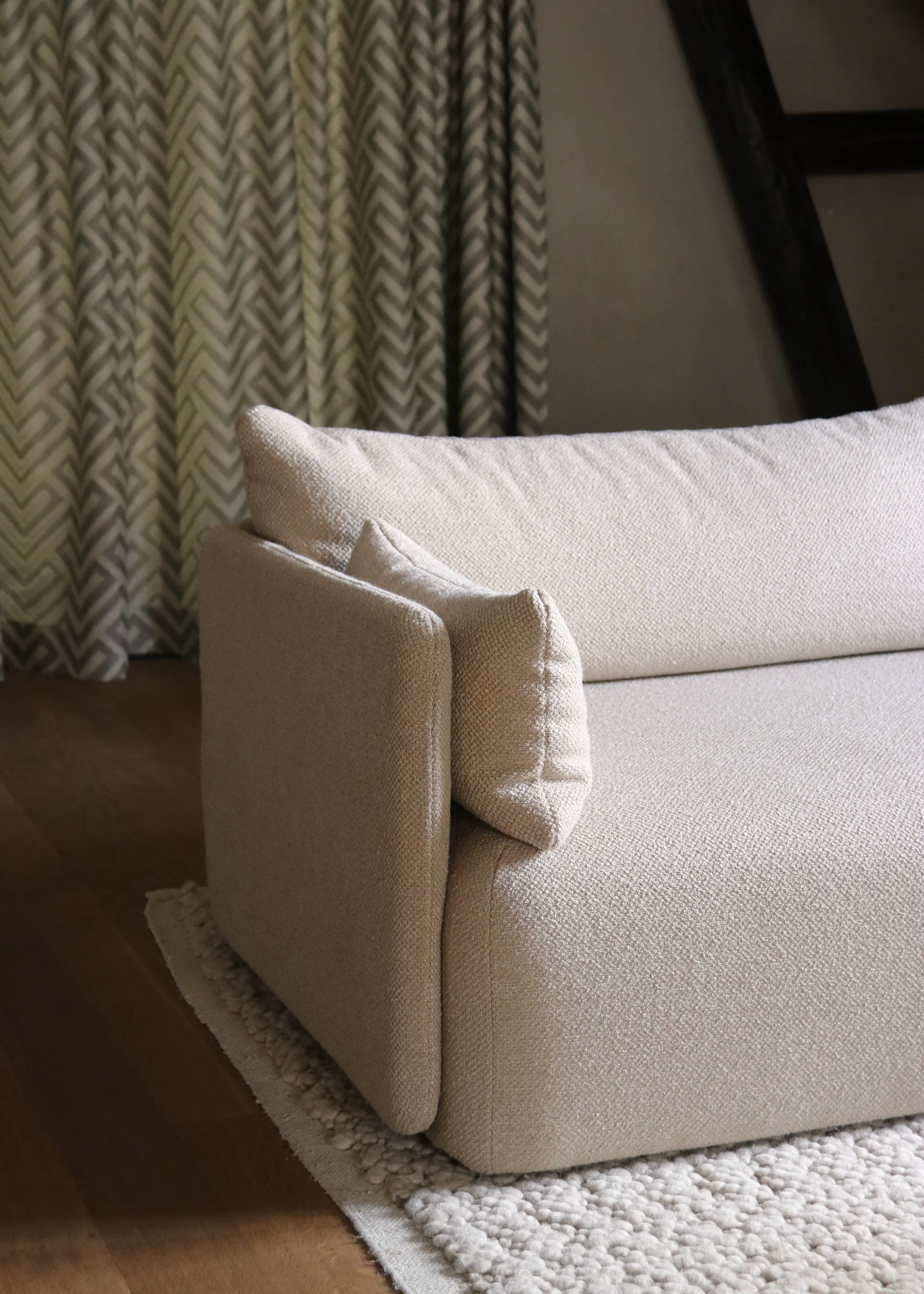 Offset sofa 2-seters, Audo Bouclé 02 Beige Audo Copenhagen