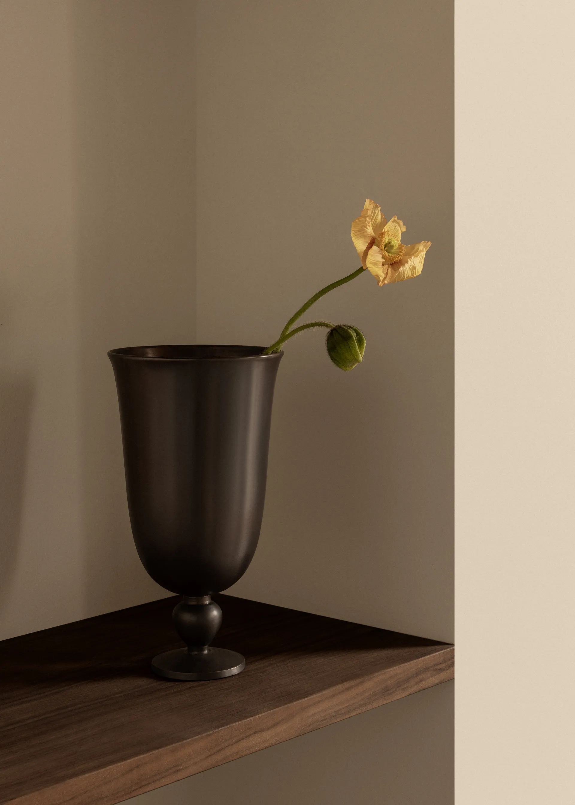 Pavot vase, Brun Audo Copenhagen