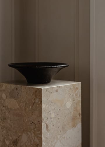 Plinth tall sidebord 30 x 30 x 51 cm - Kunis Breccia - Audo Copenhagen