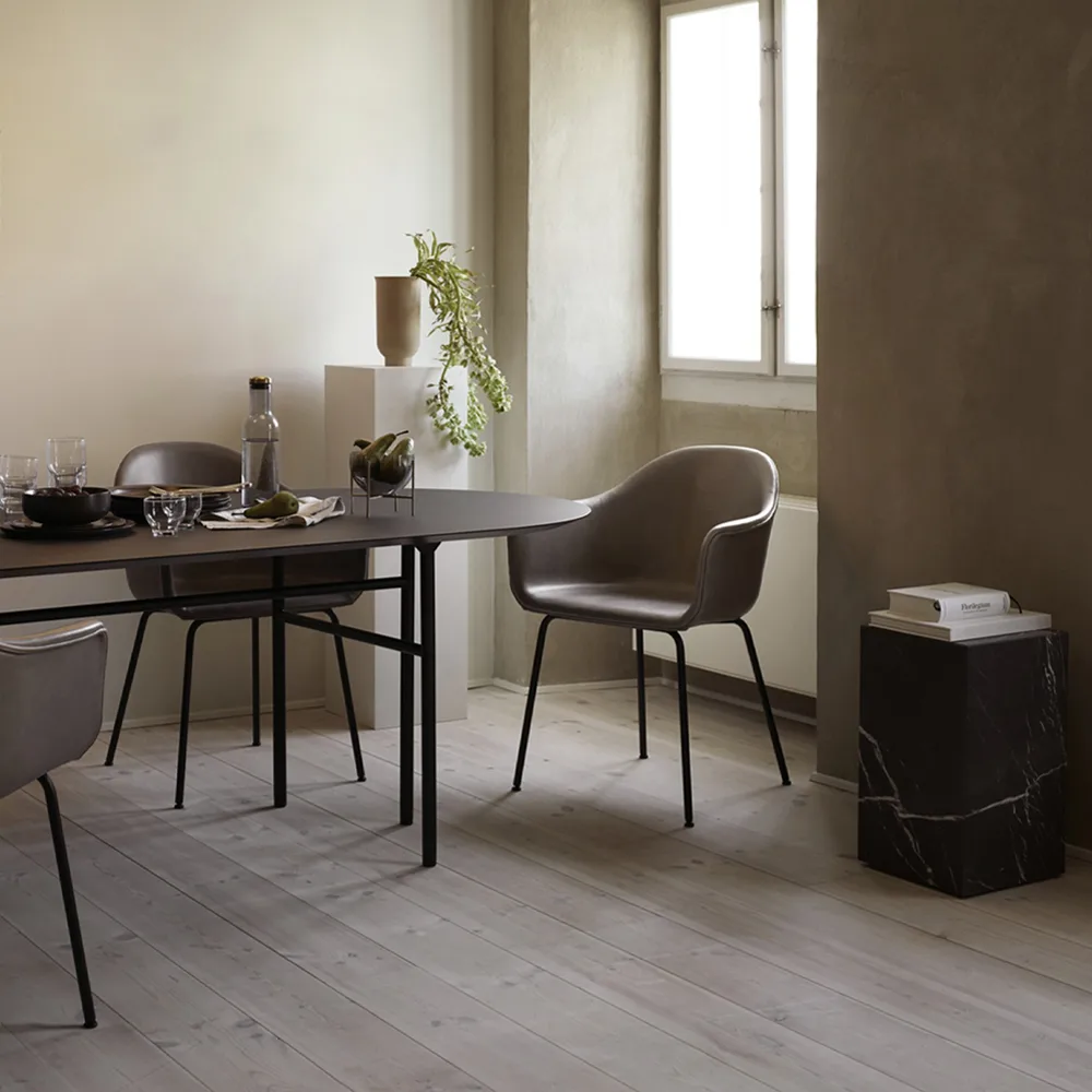 Snaregade Oval spisebord ovalt, charcoal linoleum, sort stålstativ Audo Copenhagen