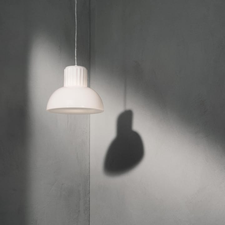 The Standard taklampe liten - hvit-opalglass - Audo Copenhagen