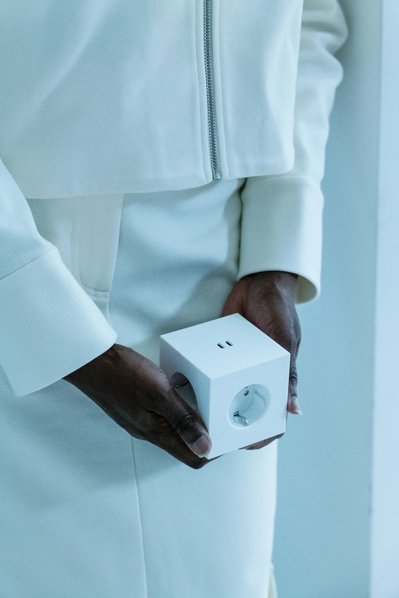 Square 2 grenuttak, Martinelli Luce Opal White Avolt