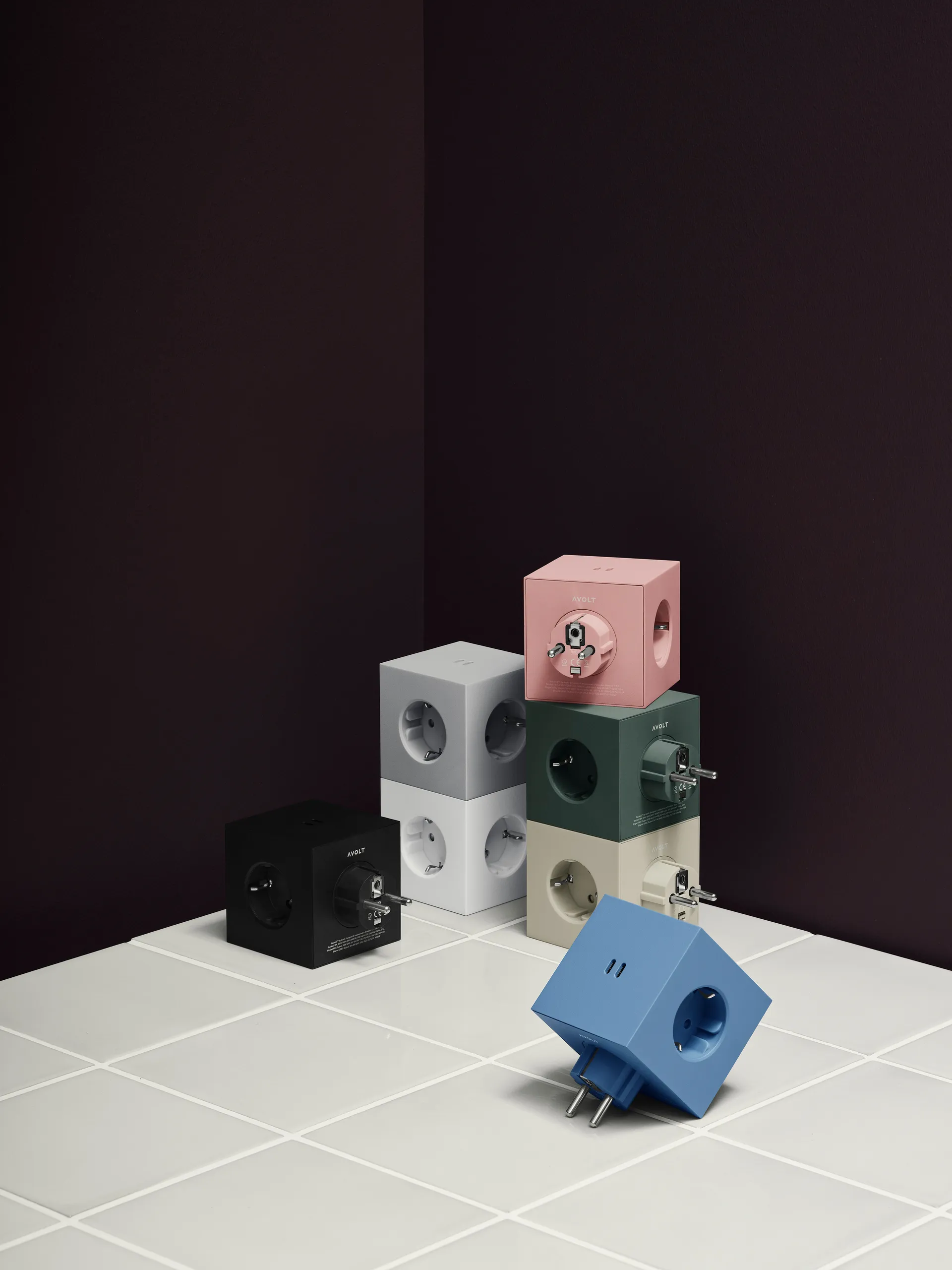 Square 2 grenuttak, Martinelli Luce Opal White Avolt