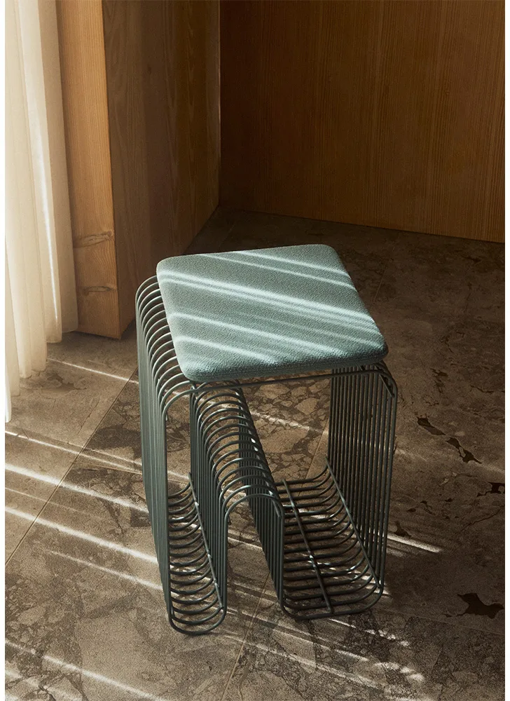 Curva krakk, Dusty blue AYTM