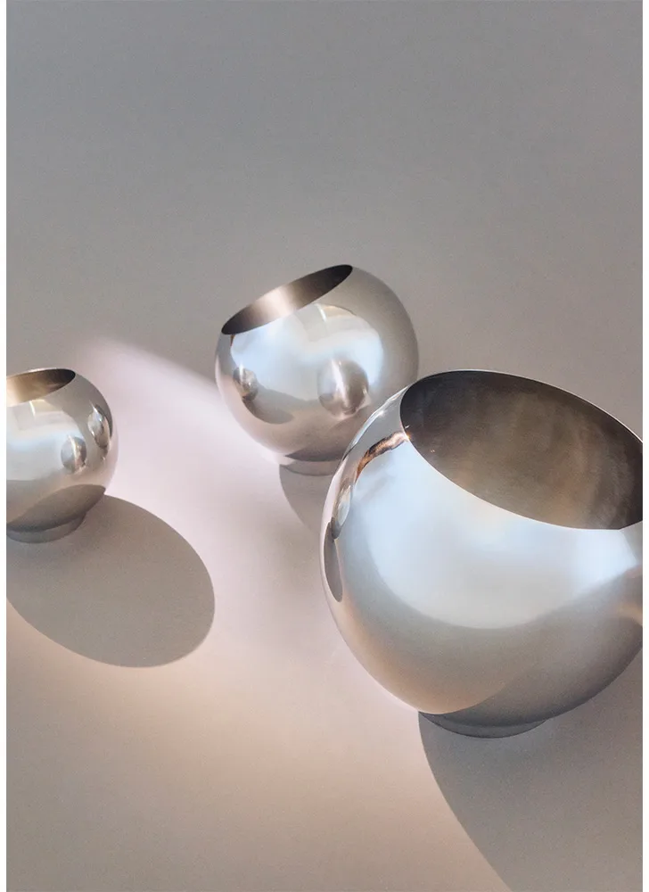 Globe blomsterpotte Ø17 cm, Silver AYTM