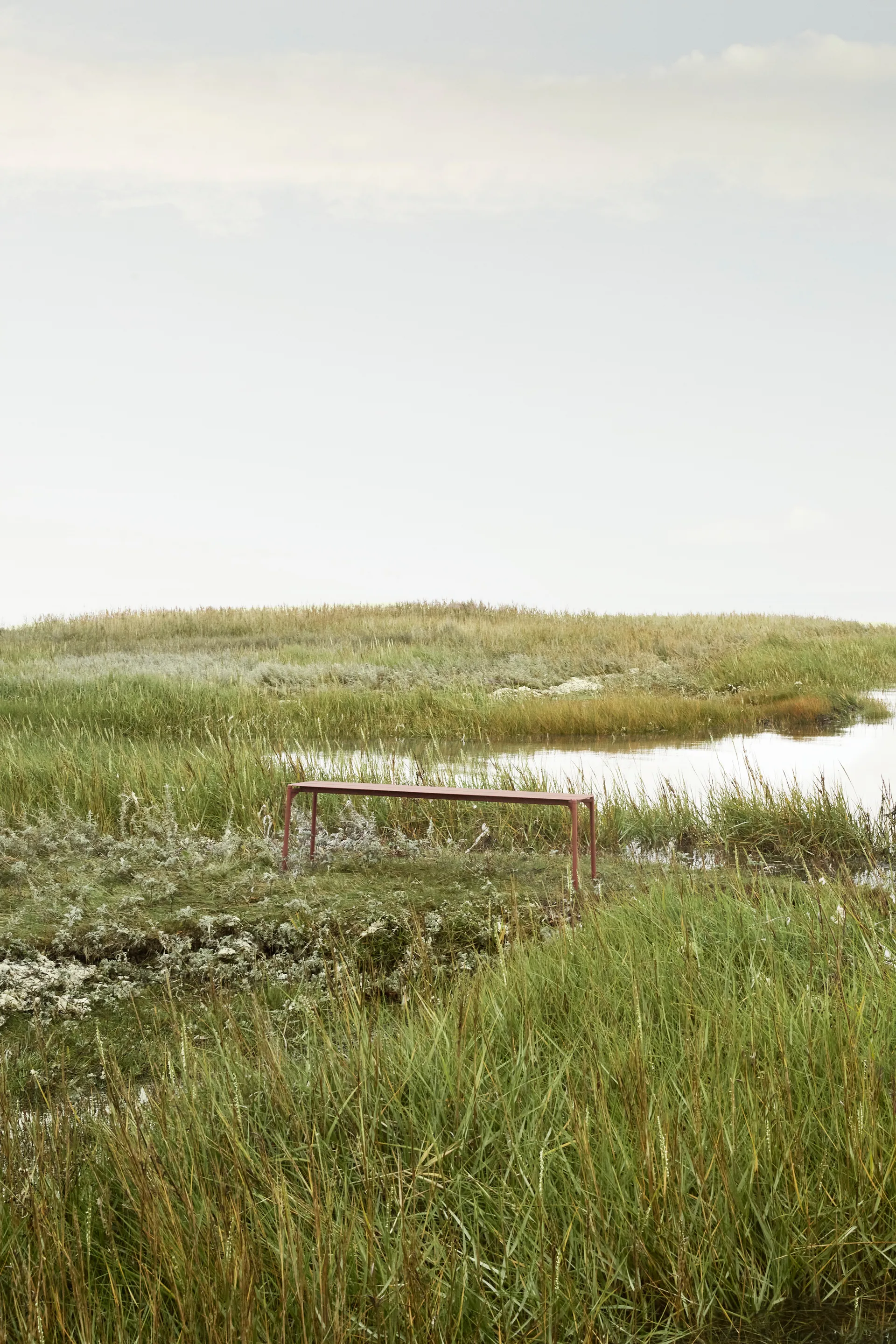 NOVO benk 145x45,5 cm, gingerbread AYTM