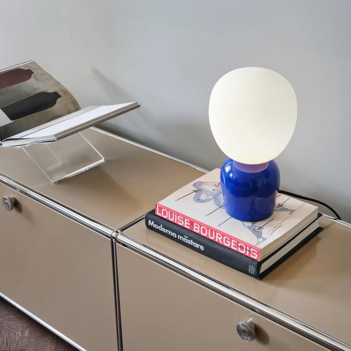 Buddy bordlampe opalglass, Ultramarinblå Belid