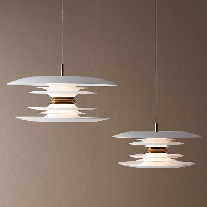 Diablo taklampe Ø40 cm, Hvit-messing Belid