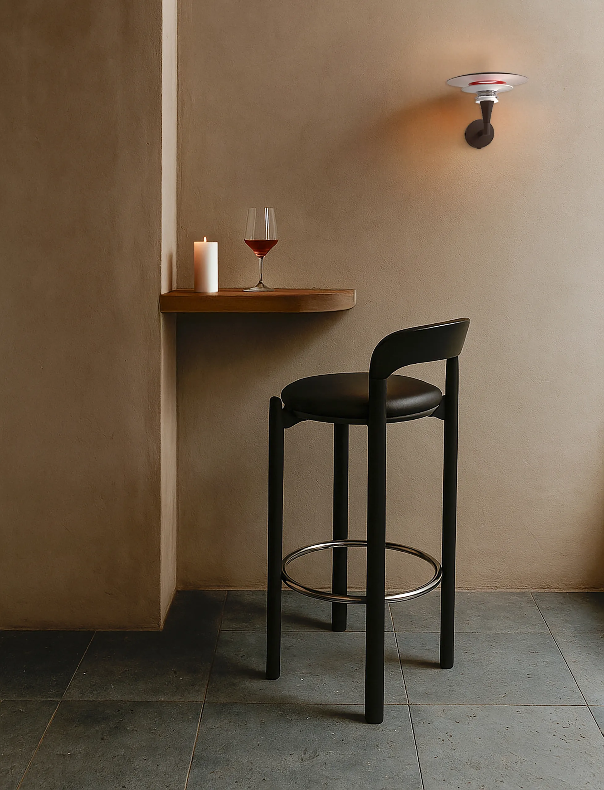 Diablo vegglampe Ø20 cm, Mattsvart-blankrød Belid