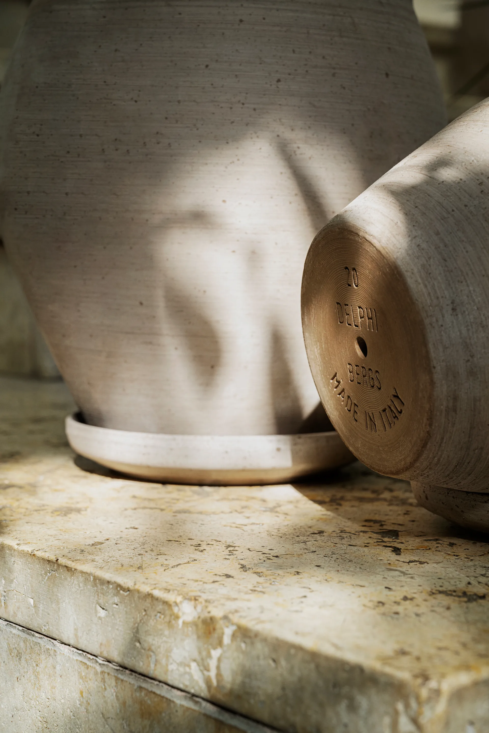 Delphi potte med fat 2 deler, Grey, Ø20 cm Bergs Potter