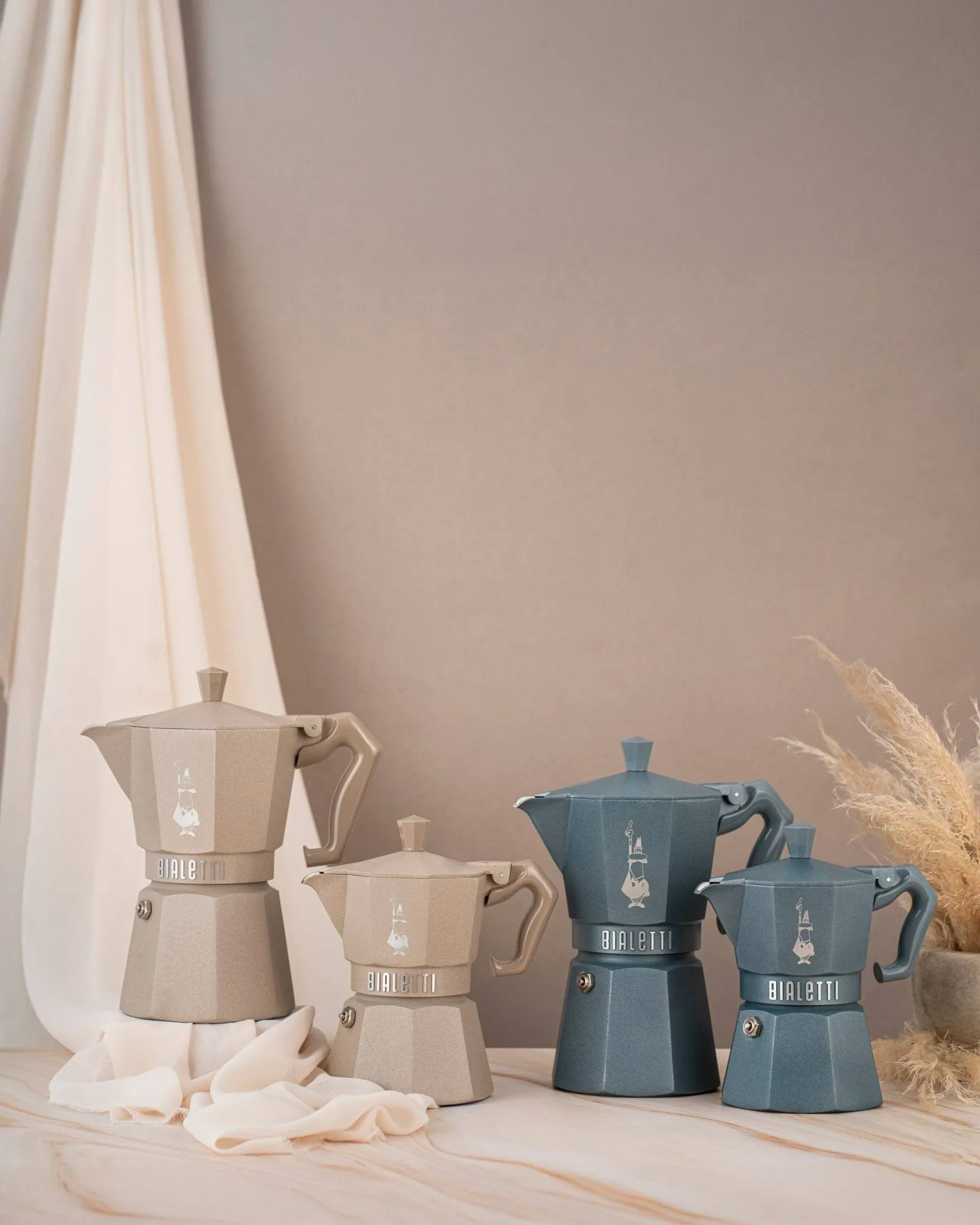 Bialetti eksklusiv mokkakanne induksjon, Grå, 6 kopper Bialetti