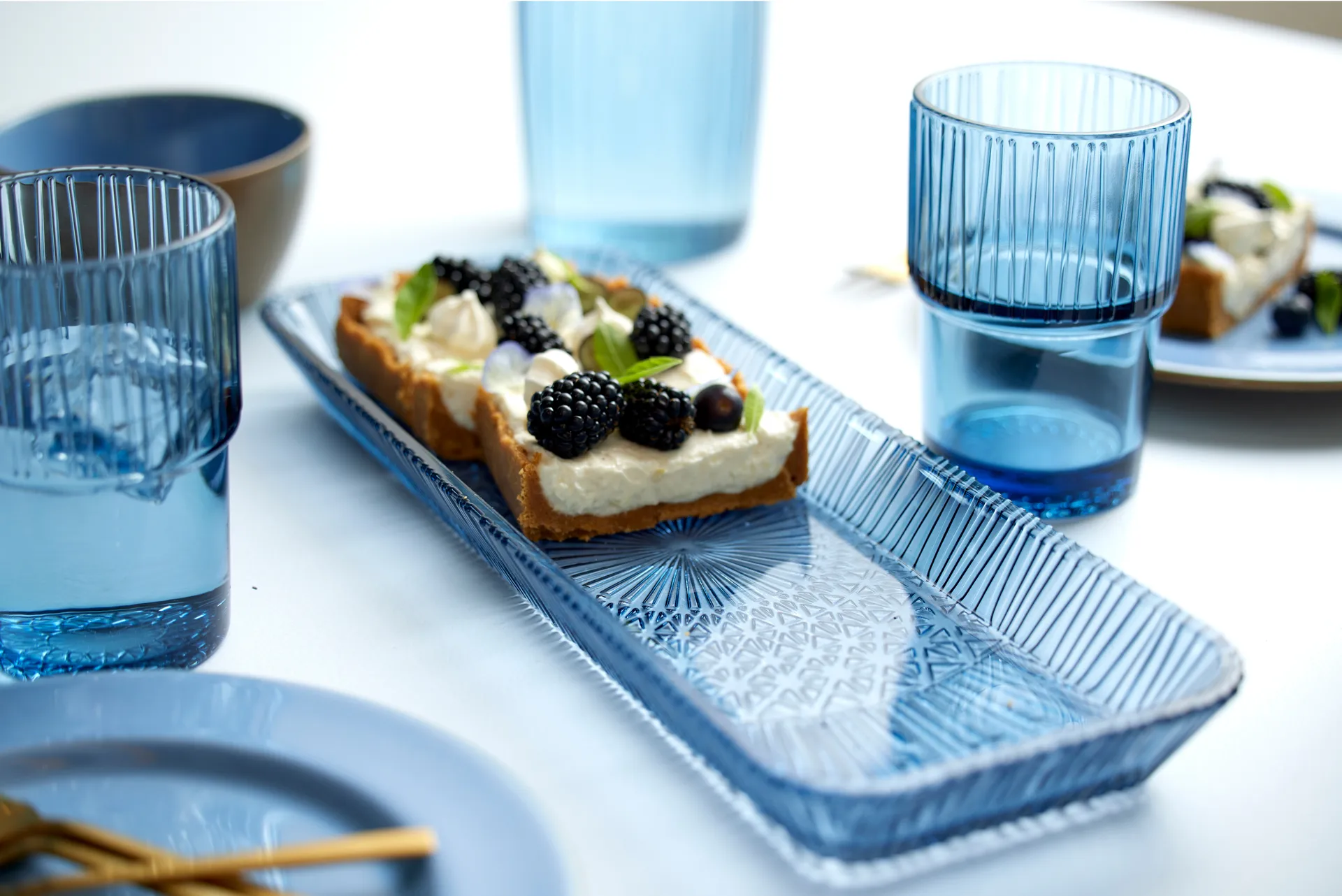 Kusintha serveringsfat rektangulært 14x38 cm, Blue Bitz