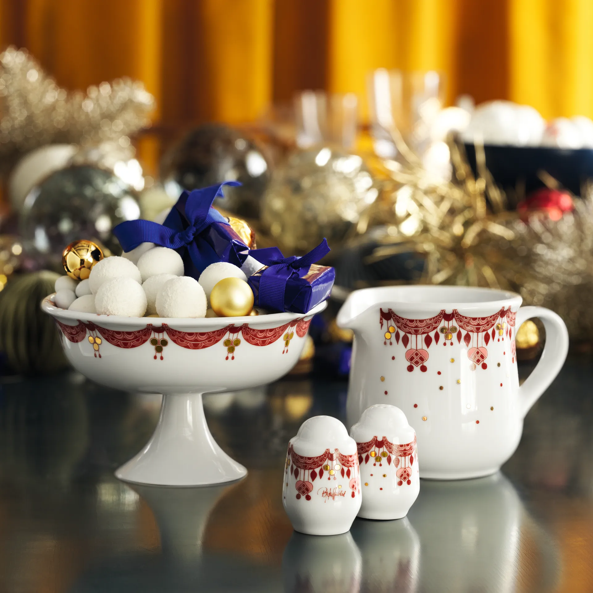 Guirlande sausekanne 50 cl, Rød Bjørn Wiinblad