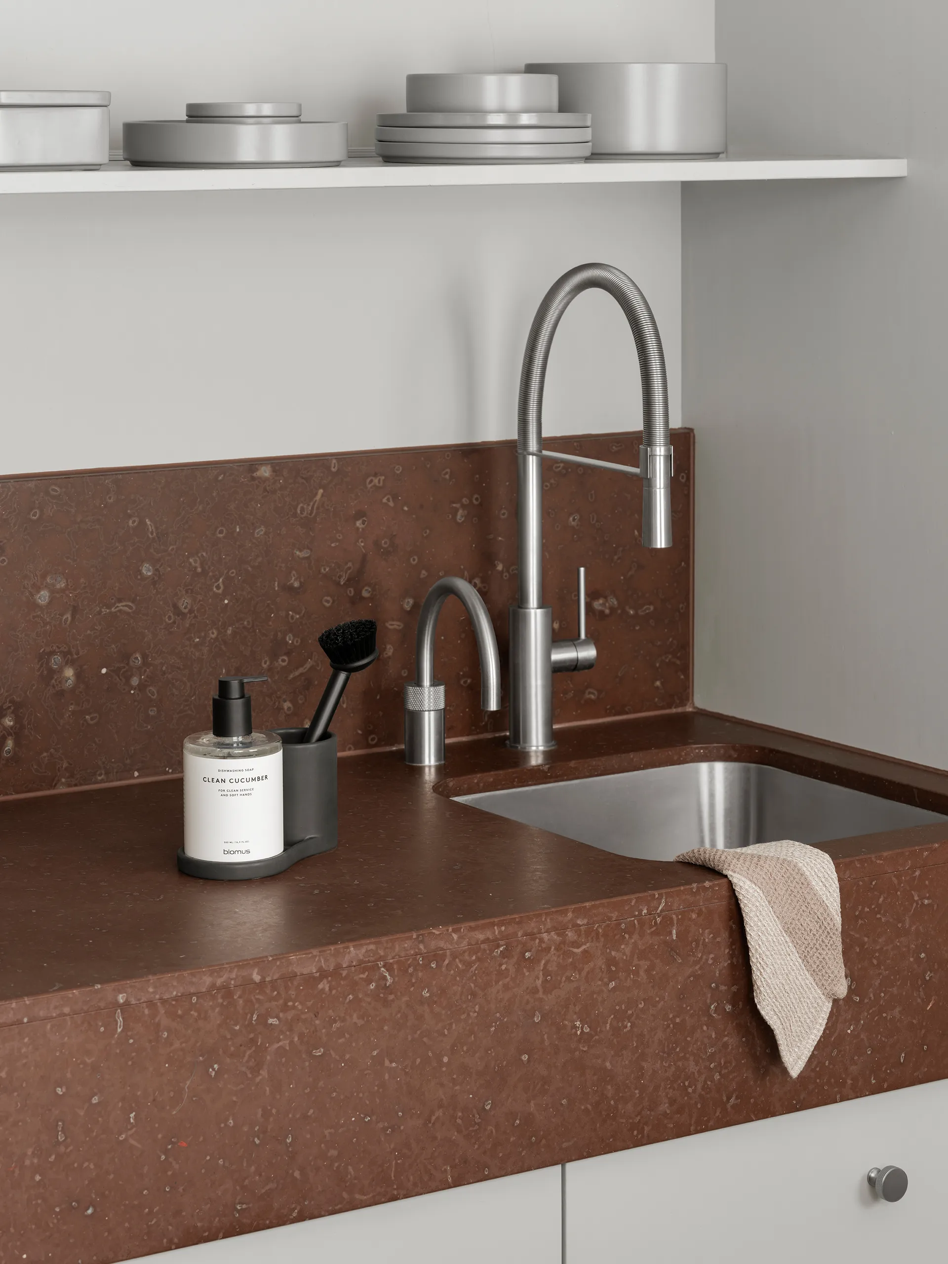 Arja oppvaskbørste, Svart blomus