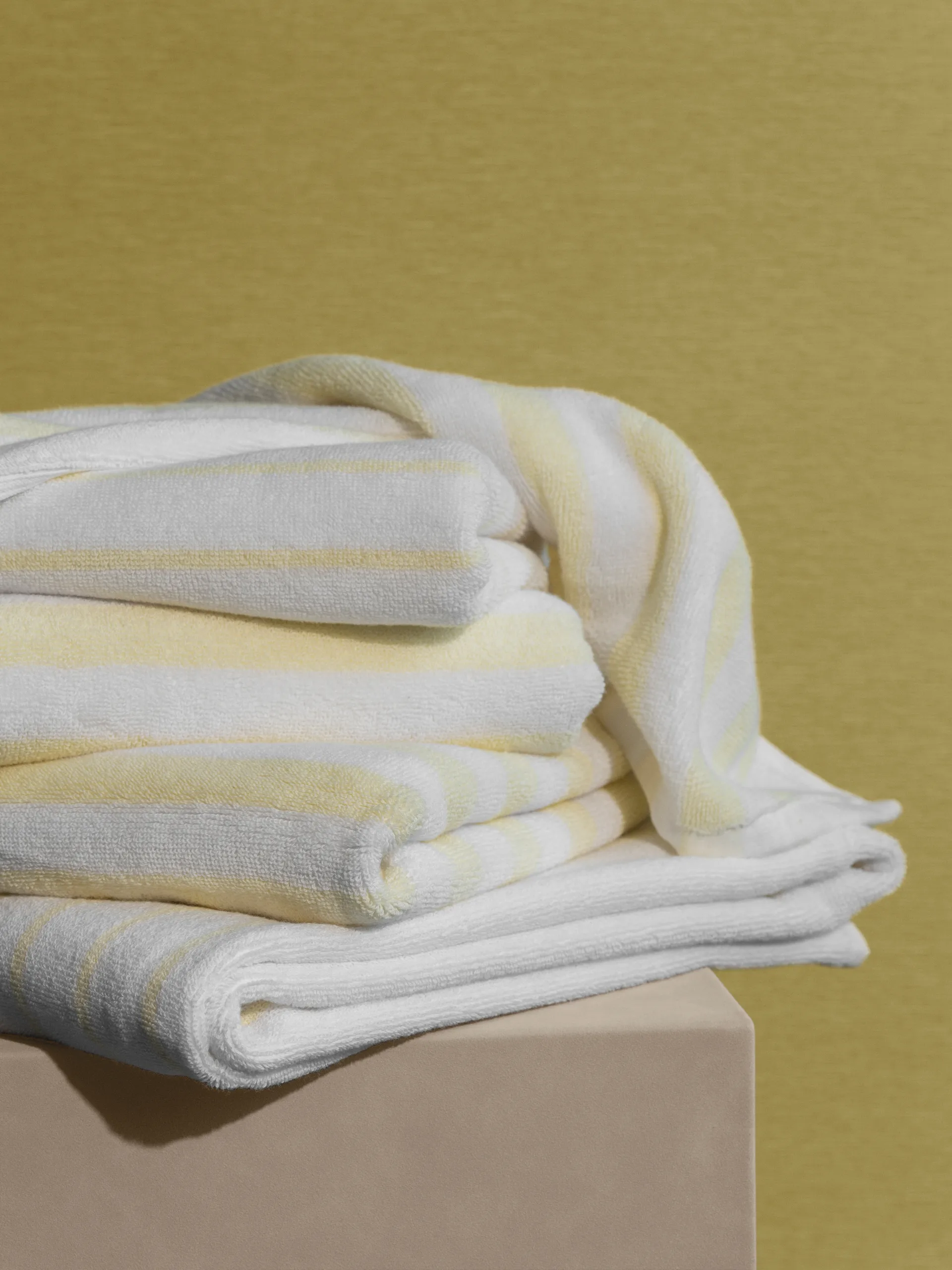 Arto håndkle, White-transparent yellow, 50x100 cm blomus