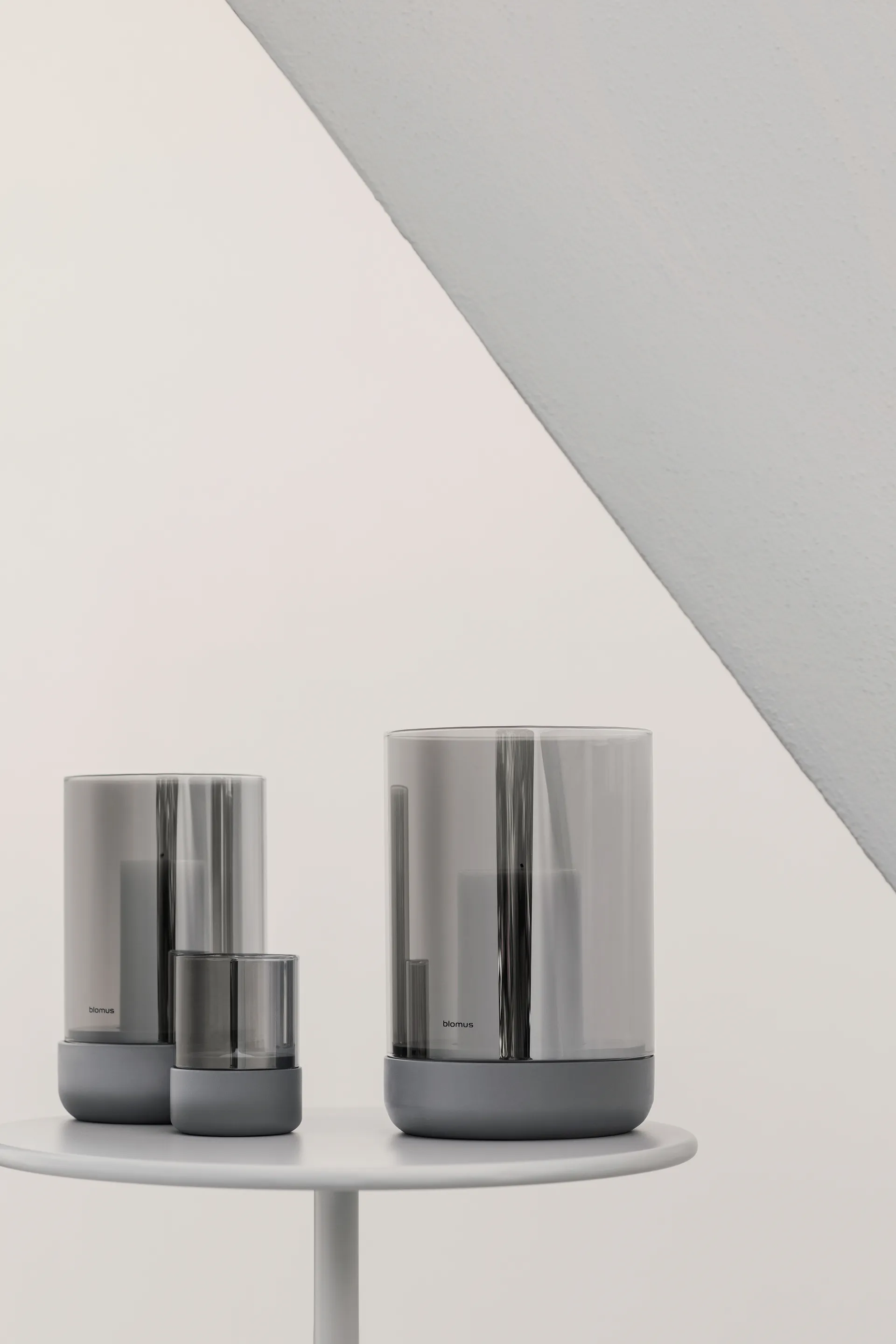 Calma stormlykt Ø12 cm, Gray-smoke blomus