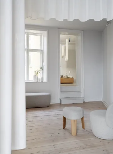 Kuon sittepuff Ø48x45 cm - Boucla beige - blomus