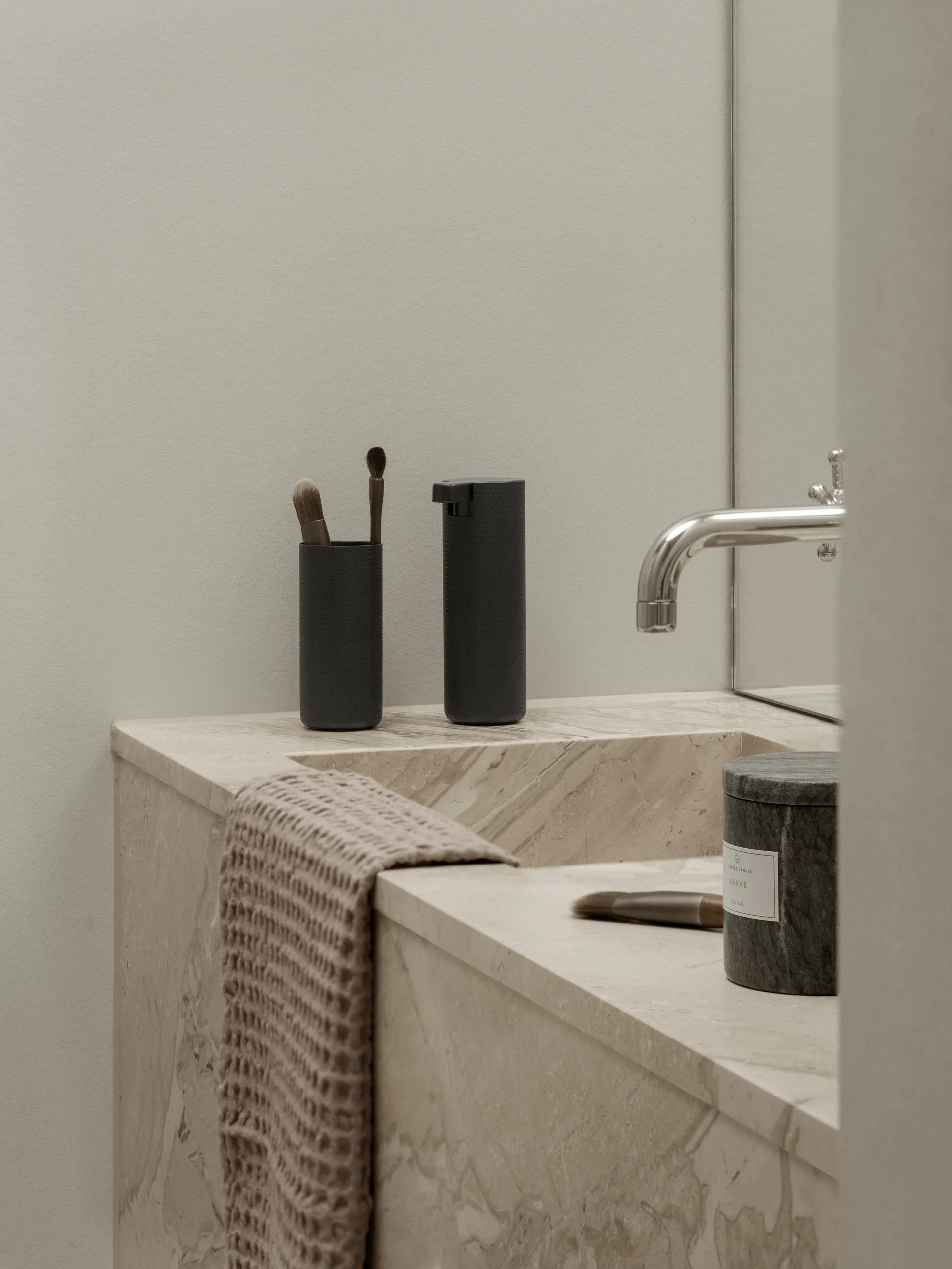 Modo Rof såpepumpe, Black, 165 ml blomus