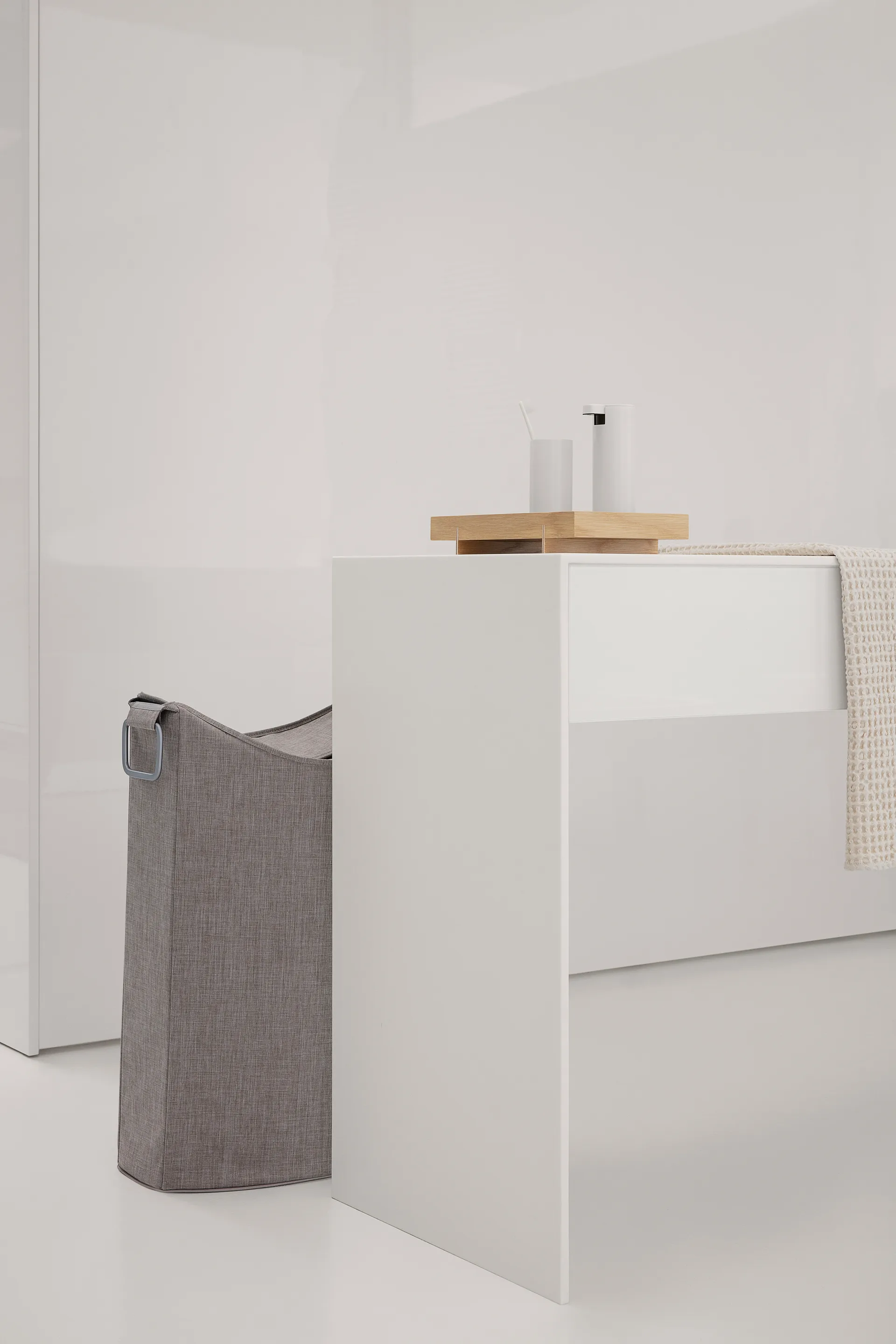 Modo såpedispenser, Hvit blomus