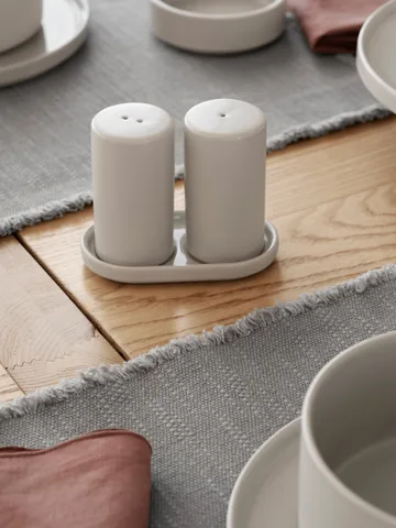 Pilar salt- og pepperkar 2 deler - Moonbeam, Ø4,5x11,5 cm - blomus