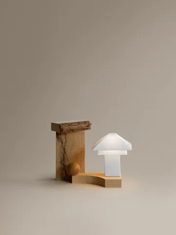 Sanaka bordlampe portabel - White - blomus