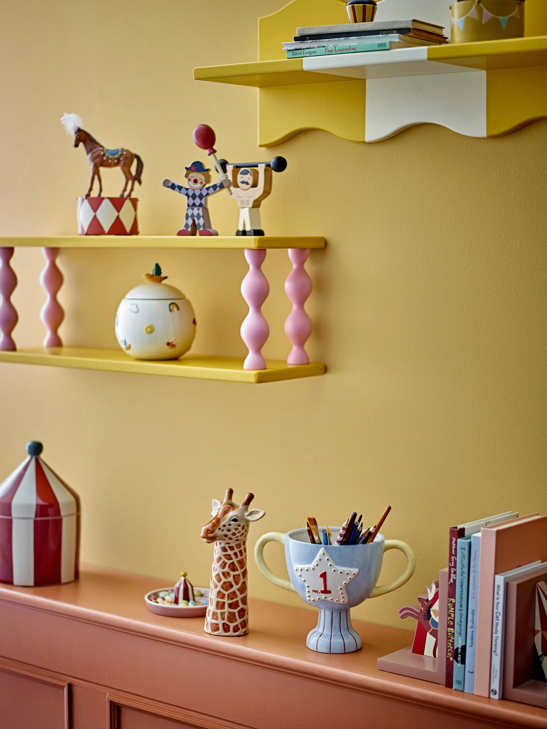 Bibiola hylle 60x21,5 cm, Gul Bloomingville