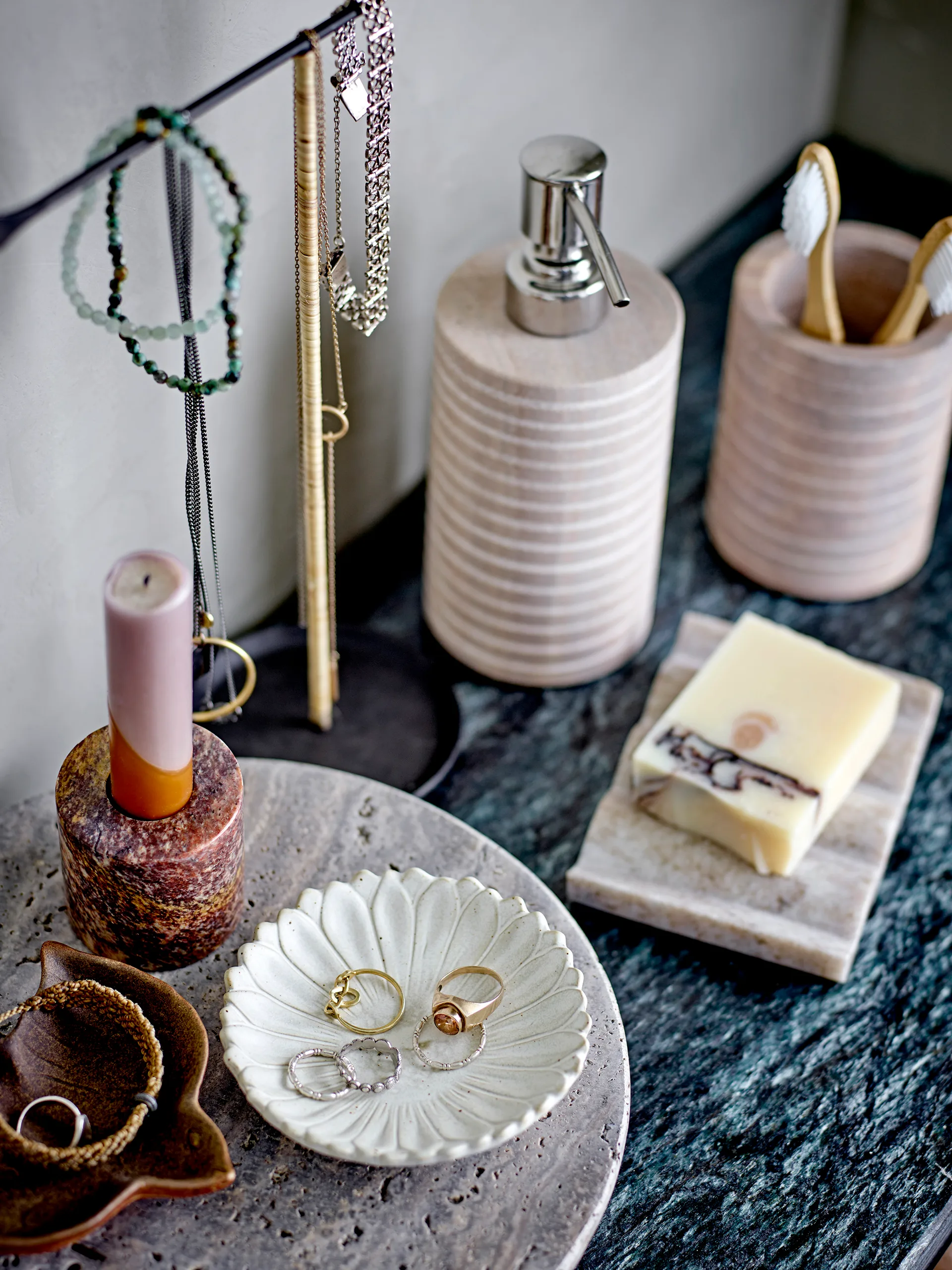 Lava lysestake 2 deler, Sandstein Bloomingville