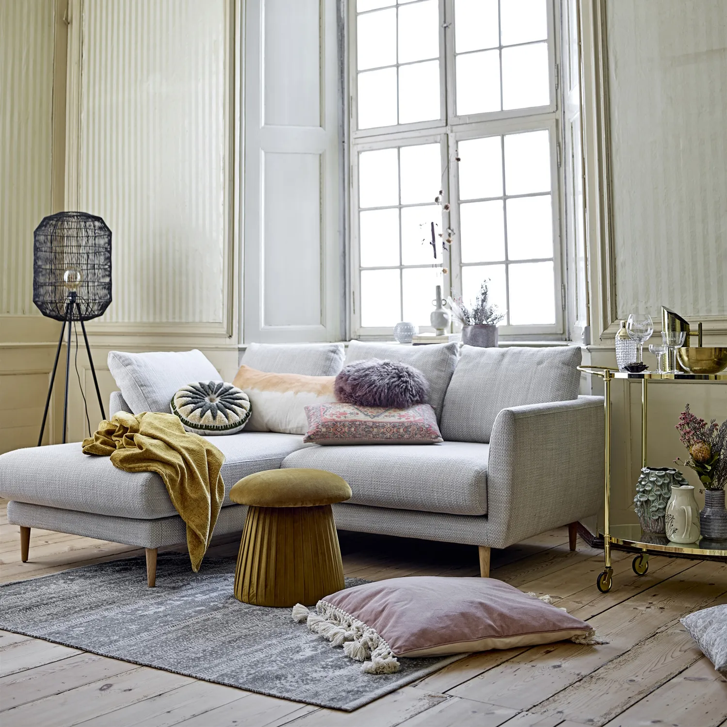 Roberta puff, Brun Bloomingville