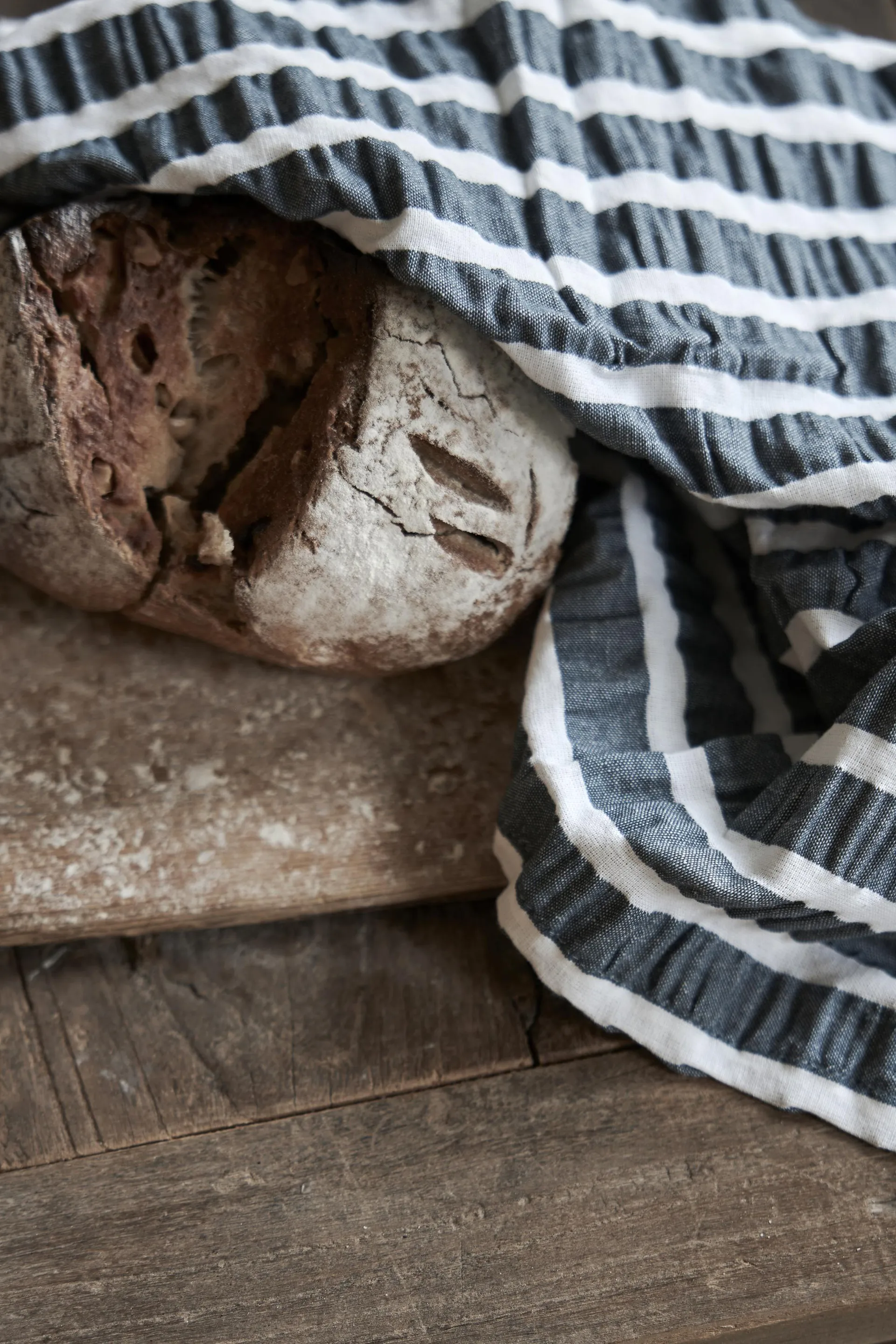 Alina kjøkkenhåndkle 50x70 cm, Blå-hvit Boel & Jan