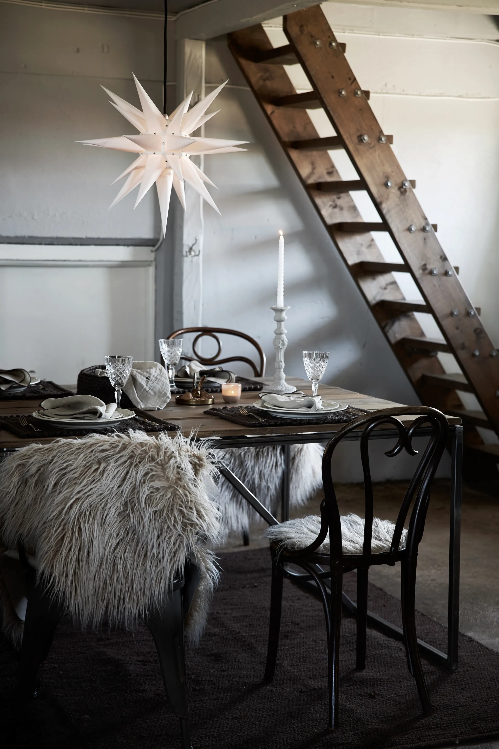 Dolly fell 85x120 cm, Brun Boel & Jan