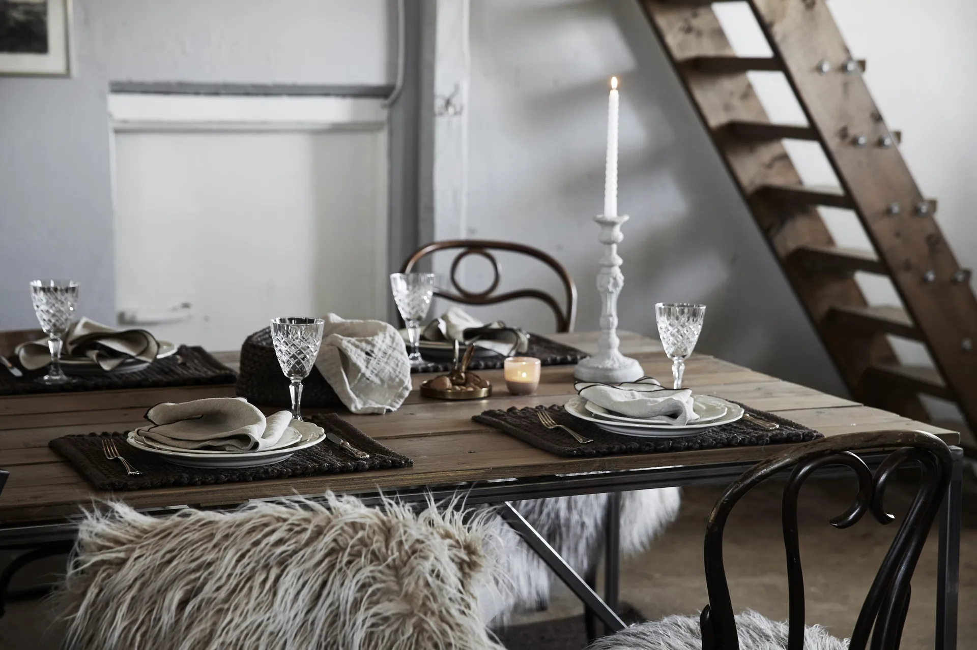 Merida bordbrikke Ø 35x45 cm, Brun Boel & Jan