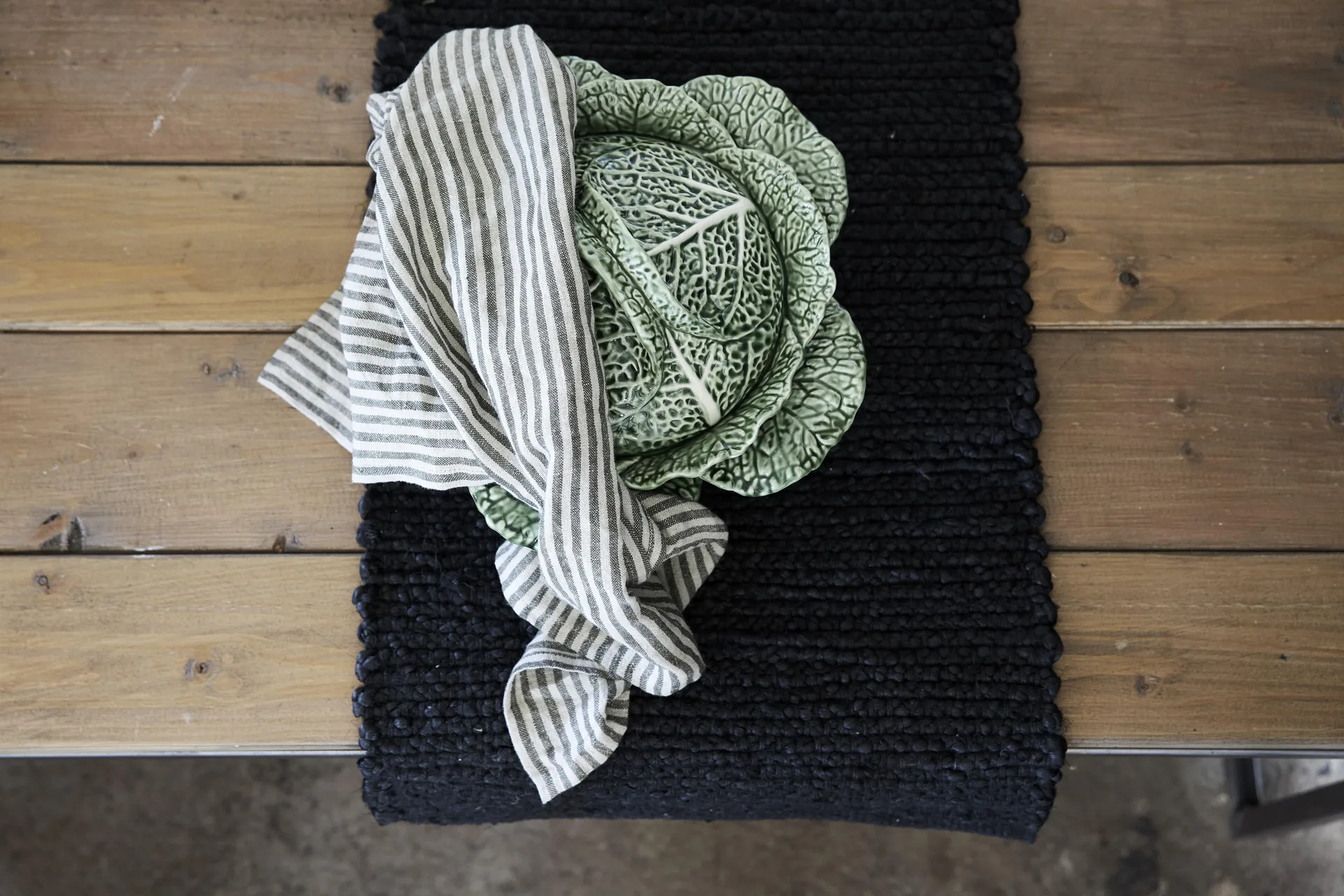 Merida løper 40x140 cm, svart Boel & Jan