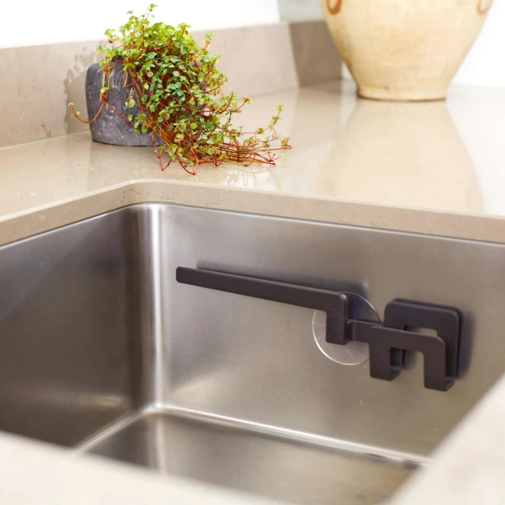 Holder for oppvaskklut og oppvasksvamp sugekopp, Grafittgrå Bosign