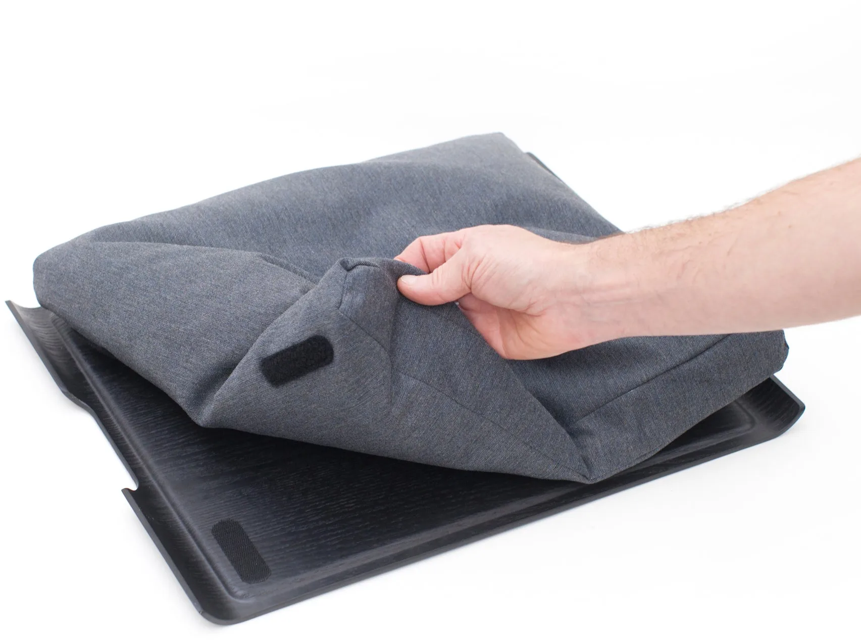 Knebrett Laptray anti-slip 46x38 cm, Svart piletre-grå Bosign