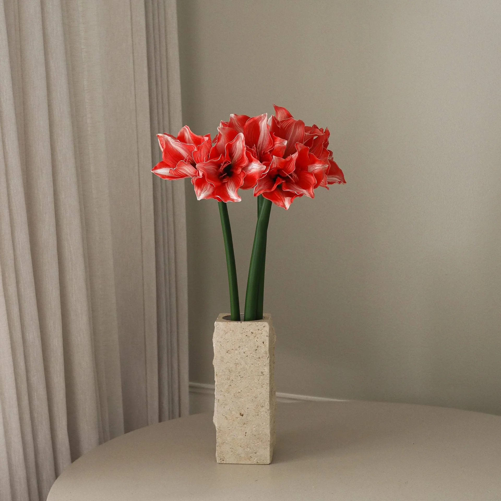 Amaryllis kunstig blomst, Mørkerød, 72 cm Botané