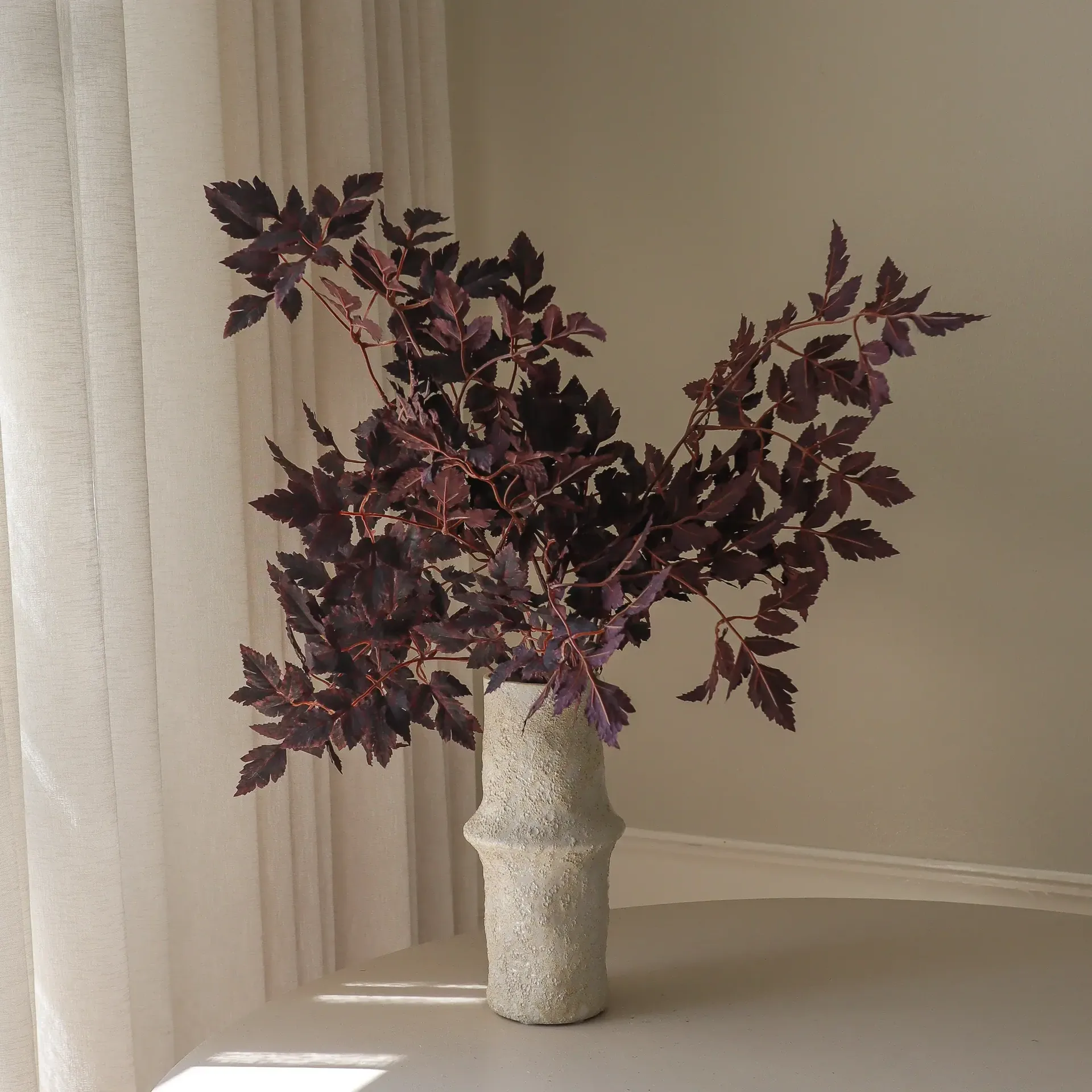 Burgundy Plum Leaves kunstig bukett, 85 cm, 4 stk. Botané