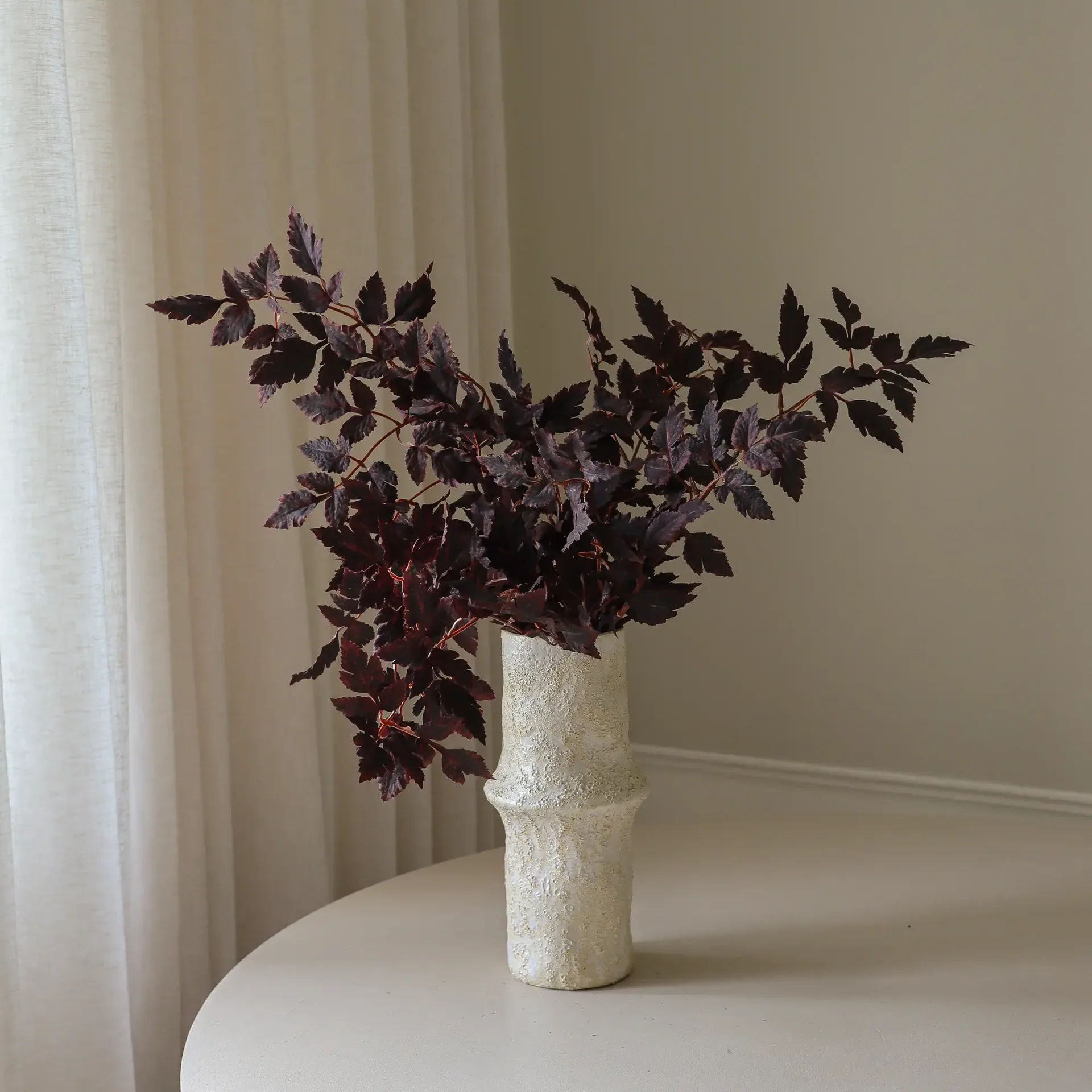 Burgundy Plum Leaves kunstig bukett, Rød, 85 cm, 1 stk Botané