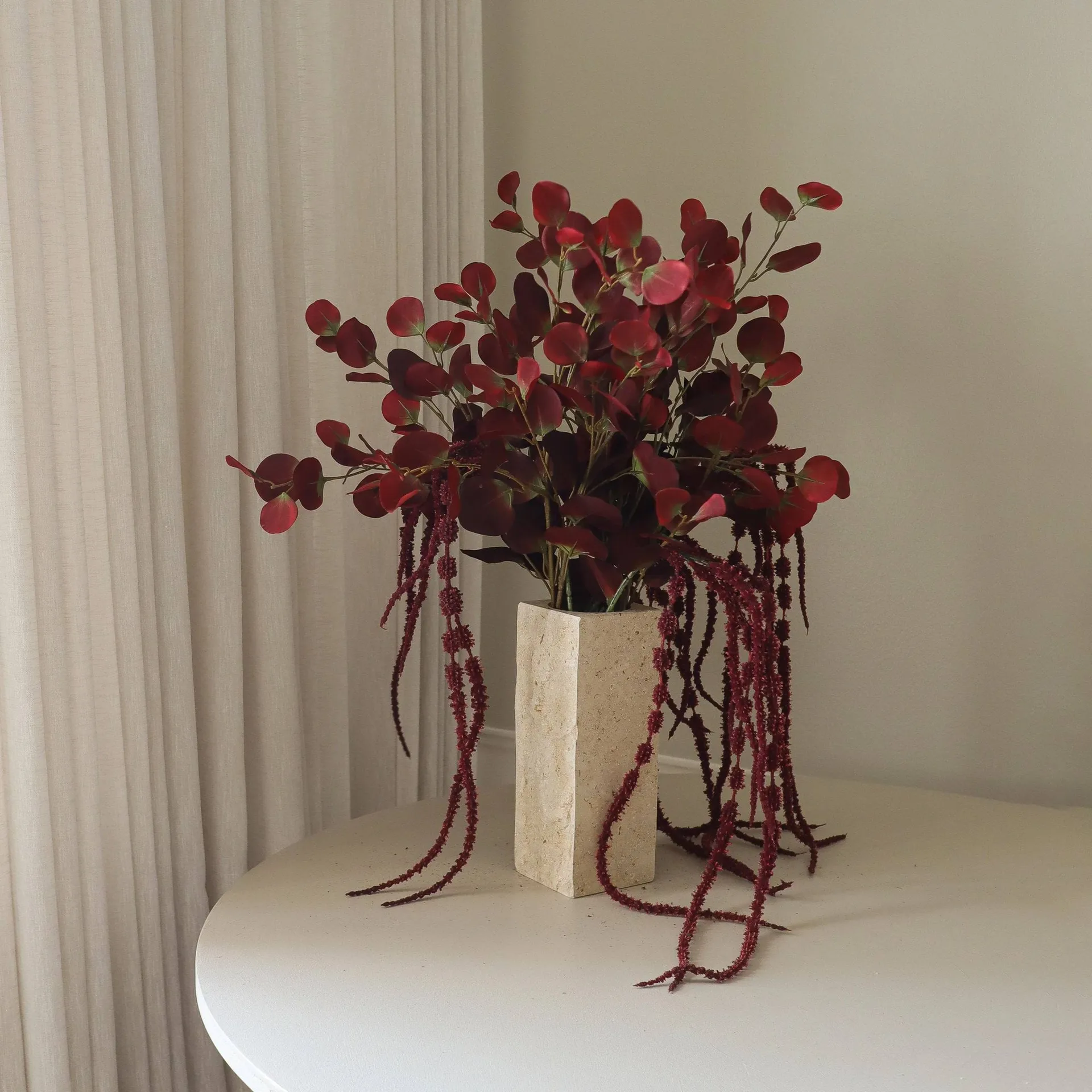 Burgundy veil kunstig bukett, Eukalyptus, amarant, 84 cm Botané