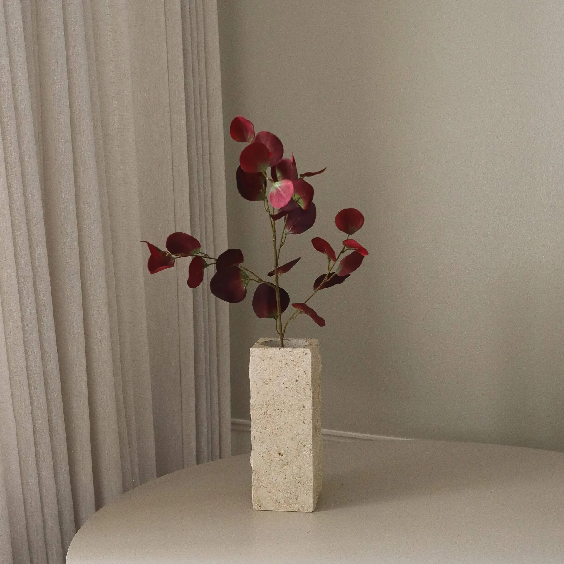 Eukalyptus kunstig kvist, Burgundy, 84 cm Botané