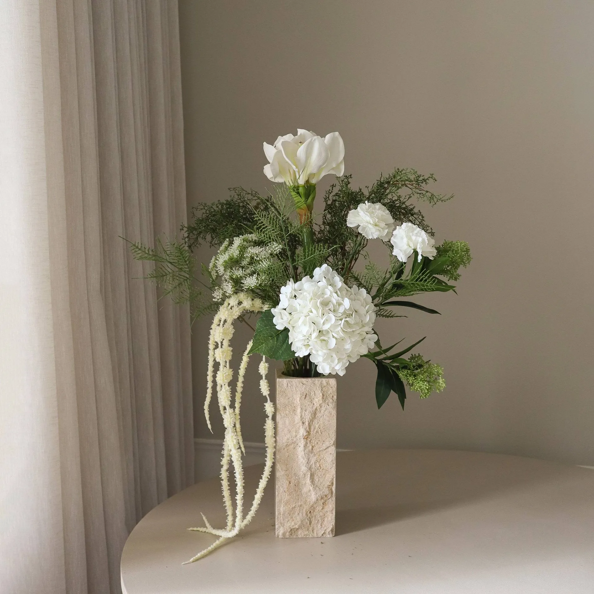 Frosted garden kunstig bukett, Amaryllis, hortensia, nellik, amarant, 90 cm Botané