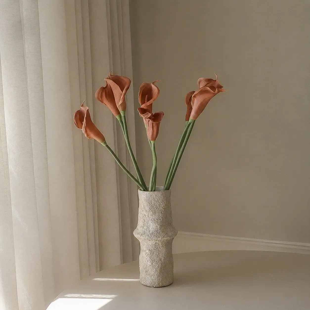Kalla-lilje kunstig bukett, Brun, 62 cm, 8 stk Botané