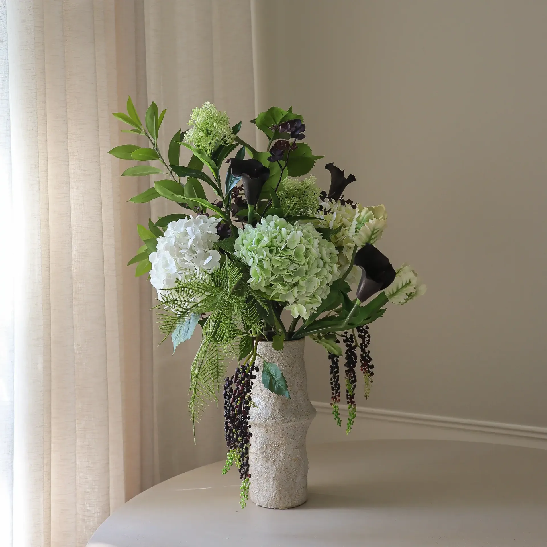 Moonlit Garden kunstig bukett, Hortensia-papegøyetulipan-kalla, 106 cm, 17 stk Botané