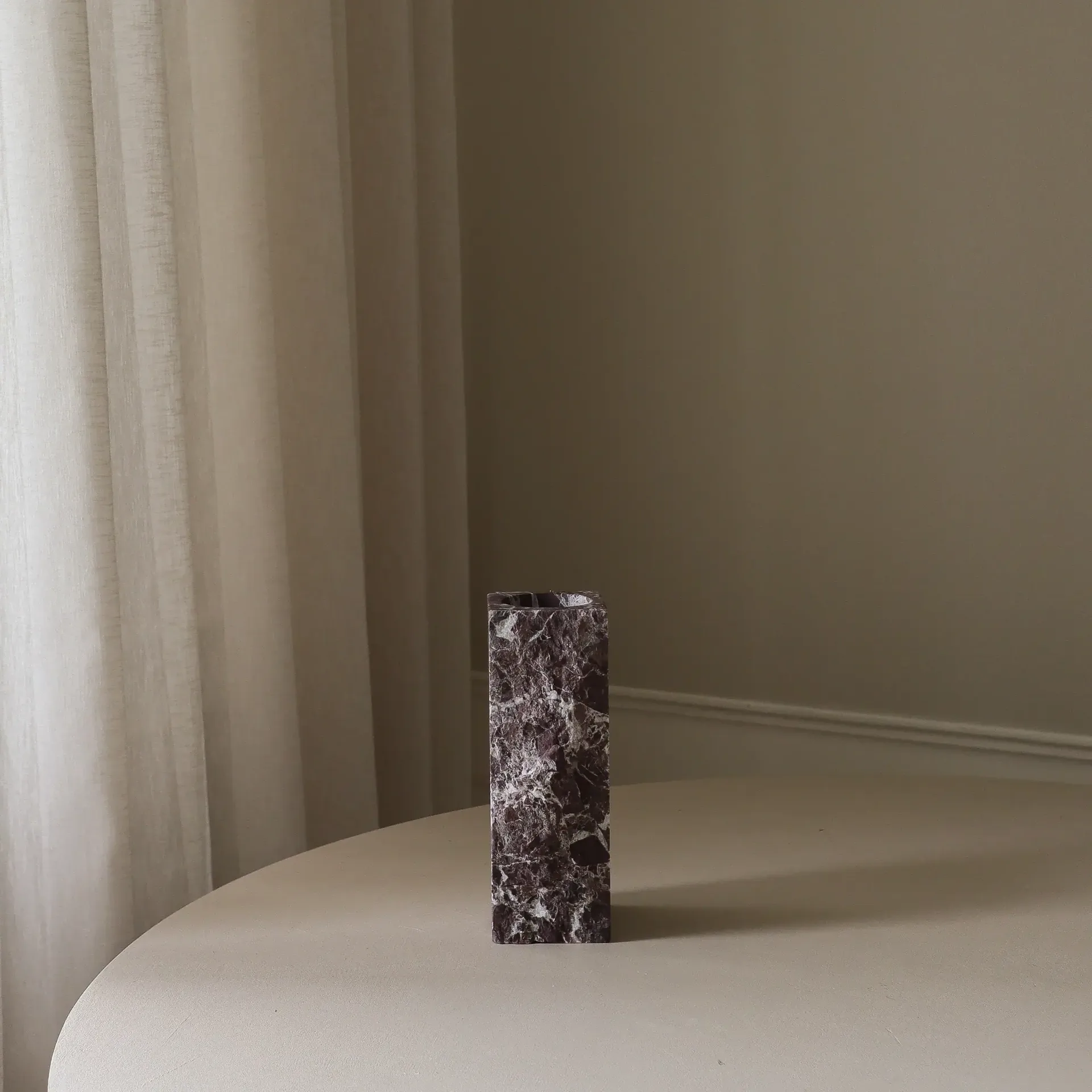 Rosso Levanto Edge marmorvase, Liten, 25 cm Botané