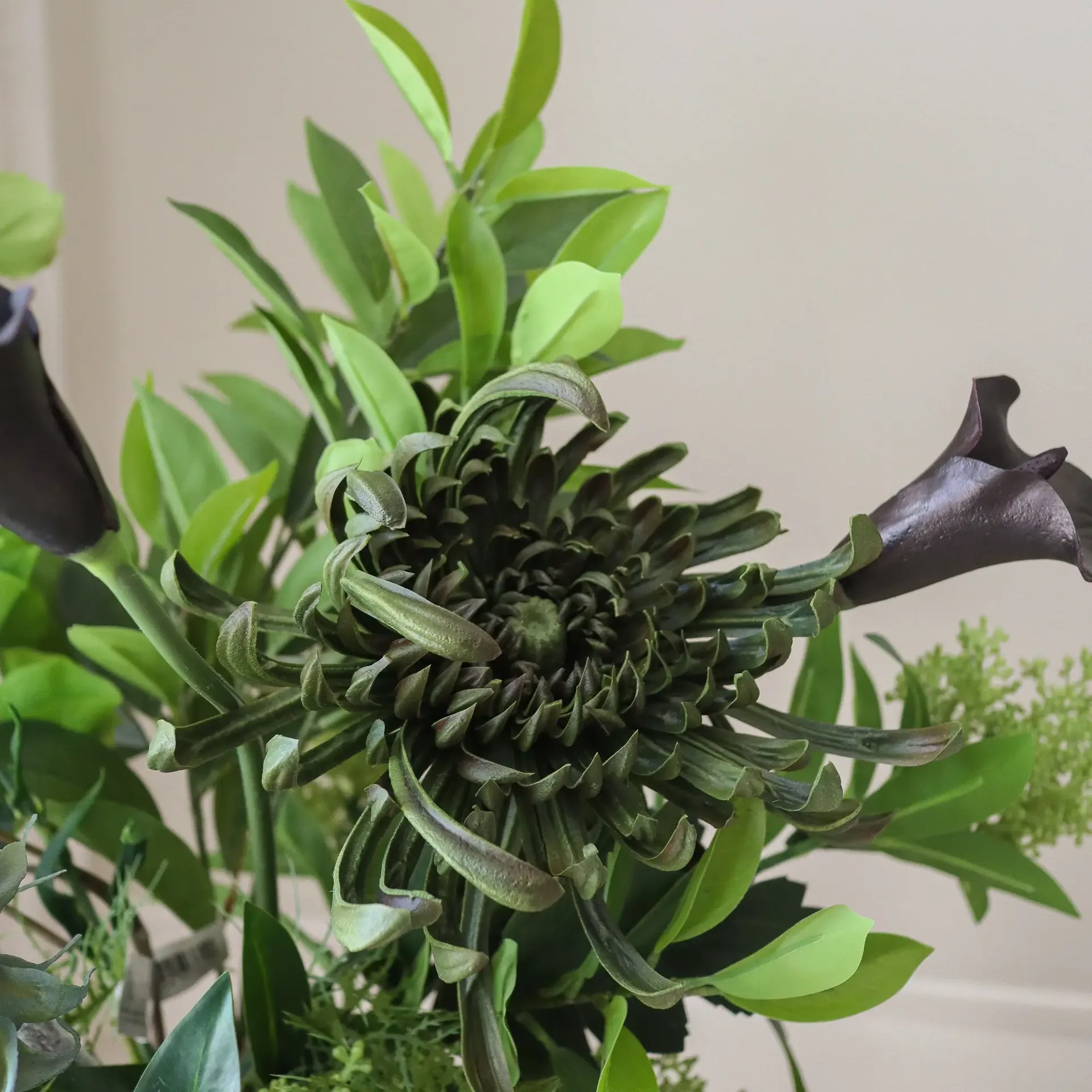 Verdant Noir kunstig bukett, Kalla-edderkoppkrysantemum-høstsolsikke, 92 cm, 13 stk Botané