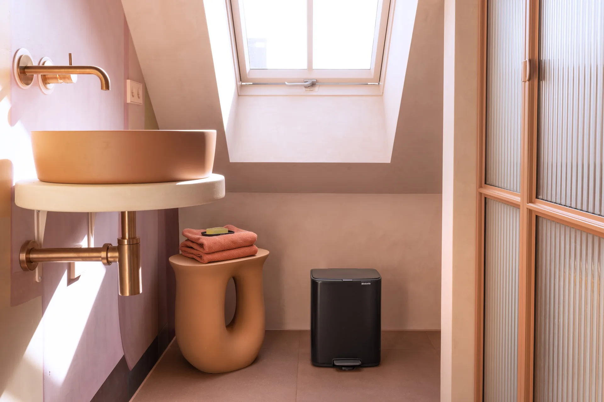 Bo pedalbøtte 12 l, Matt Black Brabantia