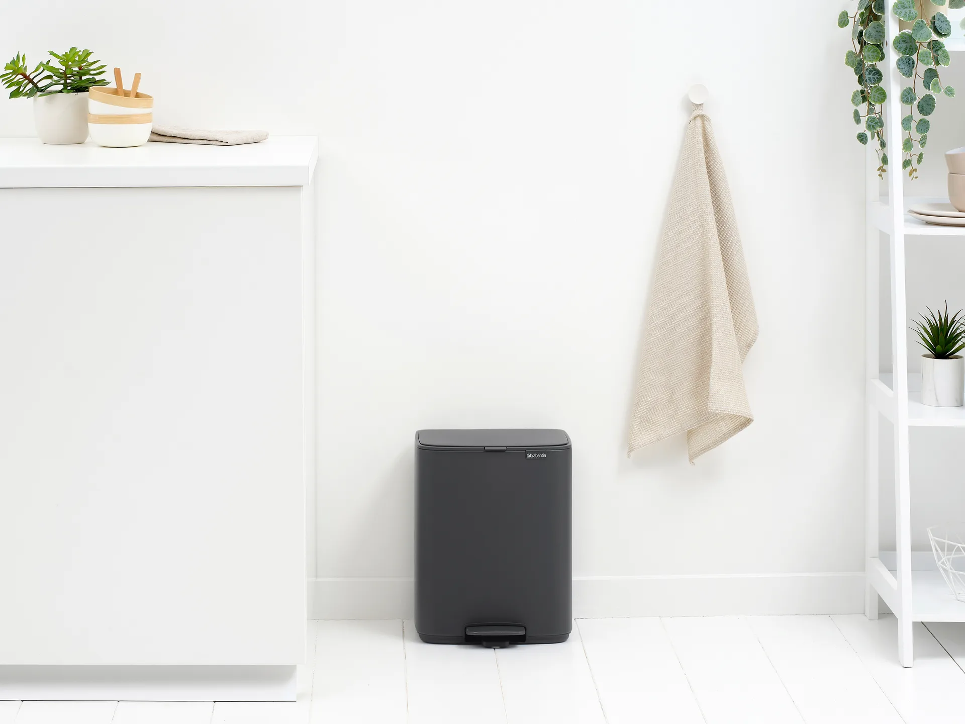 Bo pedalbøtte 12 l, Mineral Infinite Grey Brabantia